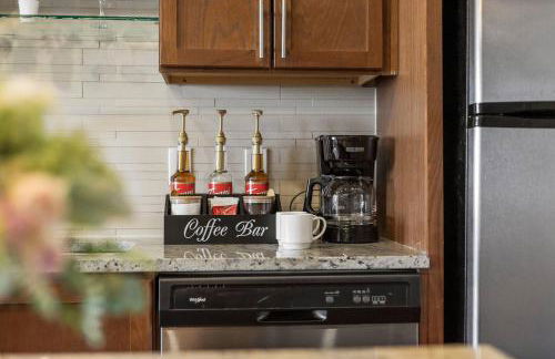 Beautiful Apt in Downtown w/Pool | Indoor Parking - Foto 3