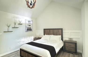 Woodsy Chic Family-Friendly Spacious Getaway - Foto 15