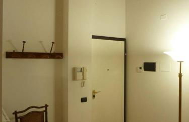 LA STANZA SUI CEDRI - Smart working - Airport - Private Parking - Ducati - Philip Morris - Foto 37