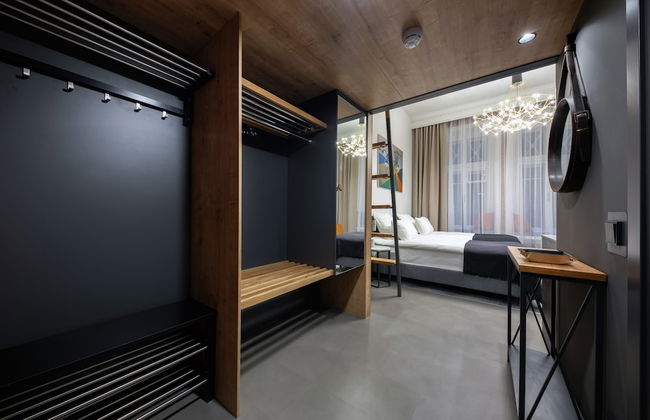 Underwood Art Room - Photo 14