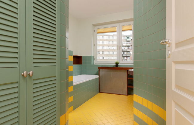 Spacious Apartment Pruszkow by Renters - Photo 13