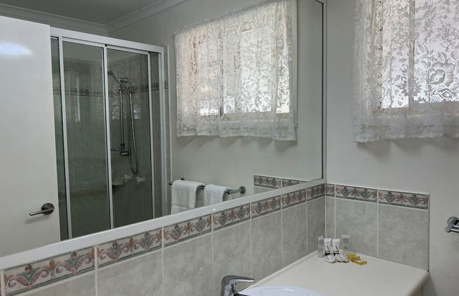 Crows Nest Tourist Park - Photo 56