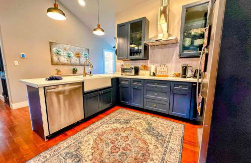 8 Cats Cincinnati-Cozy Poolside Apartment Near Zoo - Foto 16