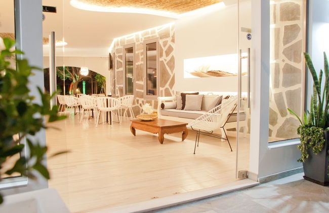 Malibu Boutique Studios - Photo 4