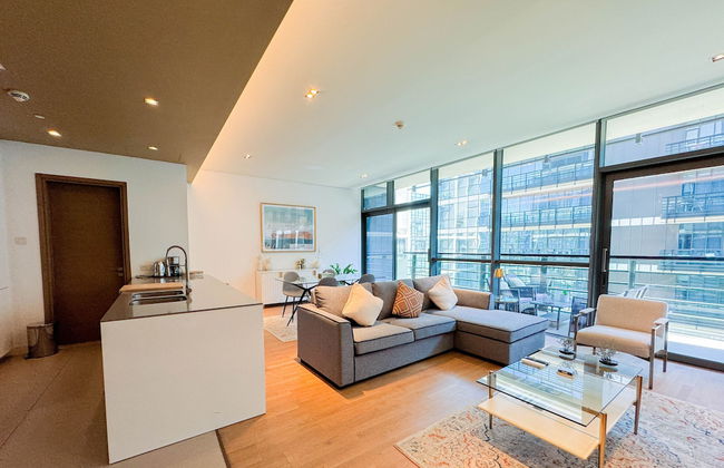 Aya - Sophisticated 1BR Apartment in CityWalk with Views - Photo 22