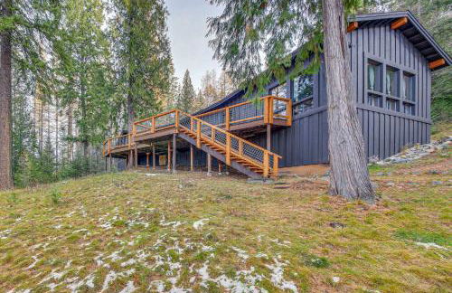 Bonners Ferry Cabin with Wraparound Deck and Views! - Foto 24