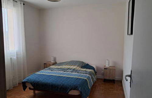 Le 8 - Appartement 2 chambres calme, tout confort, parking privé gratuit, à 2 pas des Allées Provençales - Photo 12