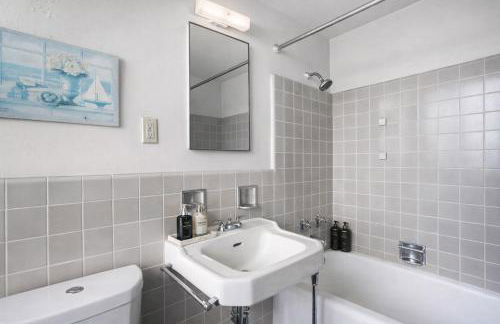 Spacious 2 Bedroom 2 Bathroom Unit Great Location - Foto 11