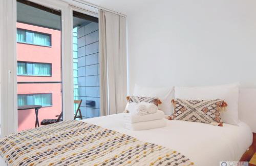 Deluxe One Bed Apartment by London ExCeL & O2 - Photo 33