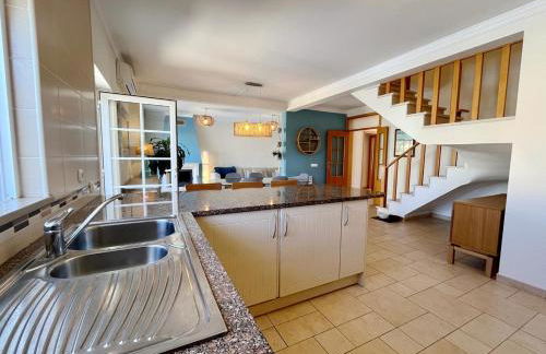 V4 moderno com Piscina - Burgau - Foto 4