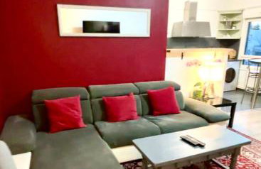 BedinReims "burgundy bottle" 110m2 Exceptional, 4 chambres doubles, 2 bain, free park & wifi, tout équipé - Foto 8
