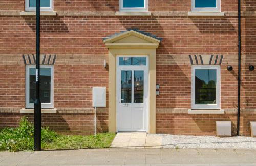 Pristine and Modern Home away from Home - Photo 46