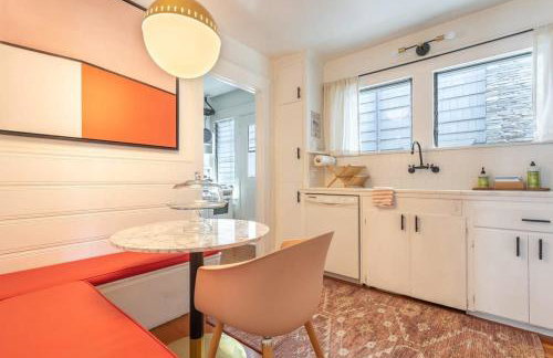 Charming 1920s Hermosa Bungalow Steps from The Strand - Foto 17