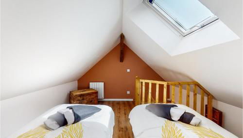 Cozy Apartment In Neuilly Le Vendin - Photo 5