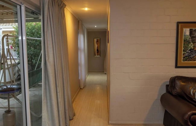 3 Bedroom Part House in the Scenic Durbanville Wine Lands Area, Holiday Facility - Photo 9