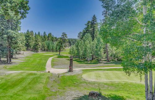 Cloudcroft Townhome on Golf Course with Deck! - Foto 24