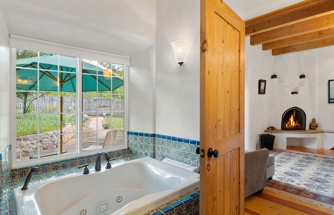 El Torreon - Exclusive Luxury Home, Nestled Next to Water and Trees - Foto 32