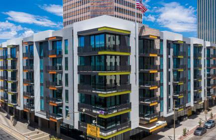 Landing Beautiful 2BD Gym Courtyard - Foto 16