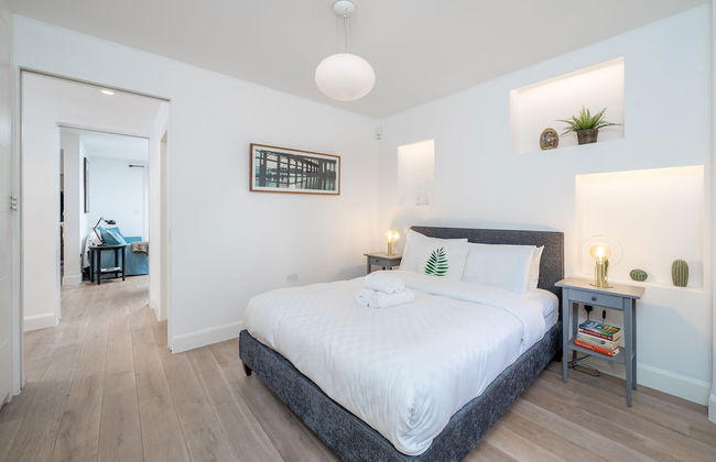 JOIVY Stylish 2-Bed Flat W/ Private Garden In Notting Hill, - Foto 4