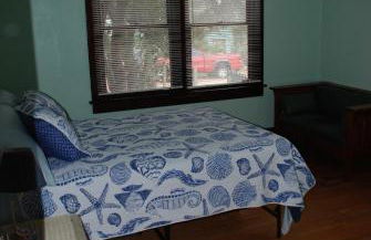 Old Time Beach Front Cottage - The Beach is your Backyard! Pet Friendly cottage - Photo 12