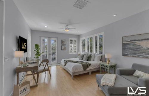 New Royal 80ft Waterfront Wlk2Beach HotPool Spa KitchenBBQ - Foto 4