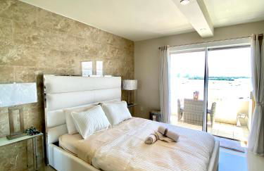 Premium Modern waterfront apartment with Miami Skyline view on the bay 5 mins drive to Miami Beach with free parking - Foto 17