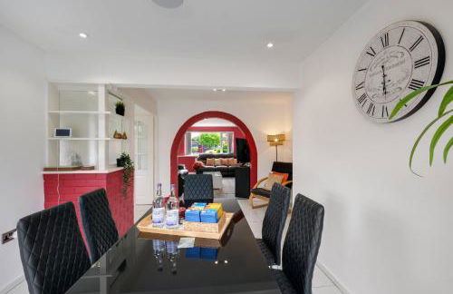 Elegant 5 Bed Home with Garden & Parking - Slough - Foto 24