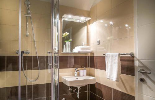 Split Oasis Studio Apartments - Photo 34