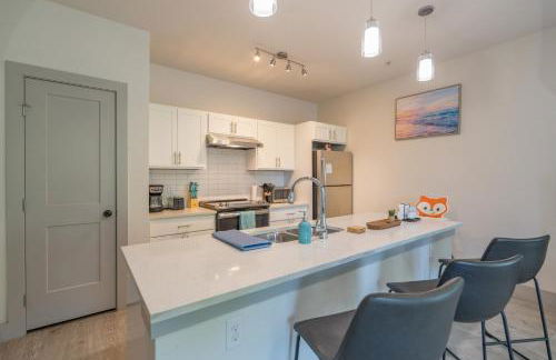 Riverwalk and Pool view Apt with King bed Infinity Pool Gym Free Parking - Foto 2