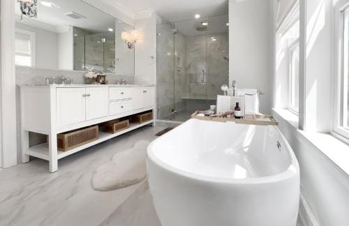 New Construction Modern Luxury Retreat w 6 Beds - Foto 32