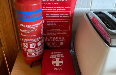 3 bedrooms house with free parking in a quiet area - Photo 20