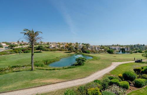 Beautiful Villa on Boavista Golf Resort - Daily Service & Spa Access - Foto 31