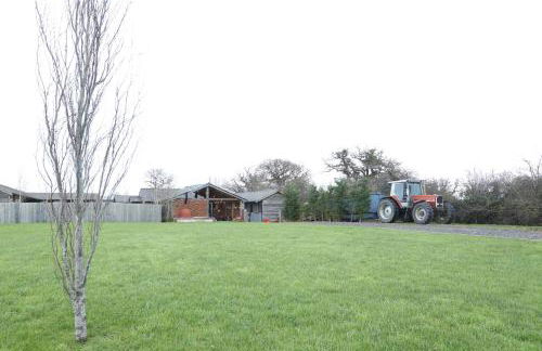 Rushmoor Retreat, Cosy with Outdoor Pizza Oven - Photo 11