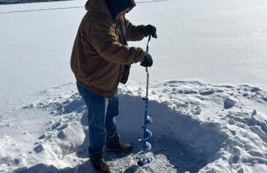 Cozy Lake House with Fireplace, Views, Close to Skiing! - Foto 22