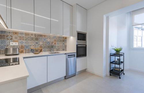 New Apartment by the Metro IV - Photo 14