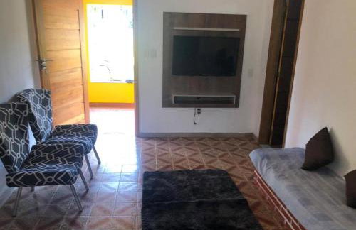 Casa espaçosa com Piscina próximo a Praia e lagoa - Foto 4