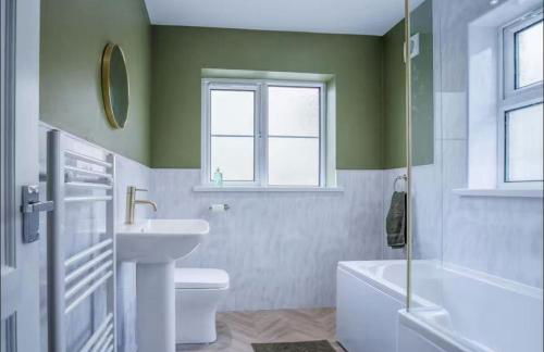 Family-Friendly Pink Cottage Central Tenby - Foto 22