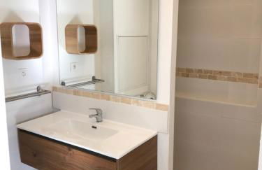 Rez de jardin 5 pers avec piscine, vue directe sur la plage à 40 m - Foto 25