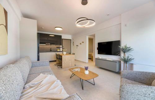Elliniko Riviera - Family Apt Near Metro by MPS - Foto 22