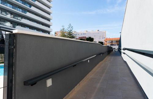 Apartamento nuevo junto al mar con plaza de garaje!! Perfecto para familias - Photo 46