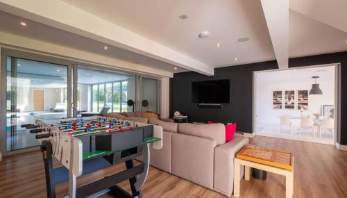 Cheltenham's Most Luxurious House - Beautiful Hot Tub & Indoor Pool - Foto 4