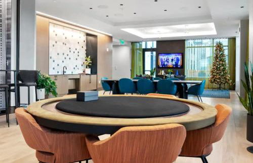 Luxury Apartment w King Bed Shared Pool & Rooftop - Foto 20