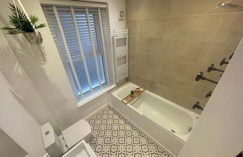 Seaview flat with balcony, spacious 2 bedroom - Foto 19