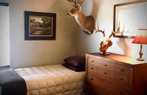 Creekside Cabin in Llano Ideal for a Weekend Getaway in Texas Hill Country - Foto 17