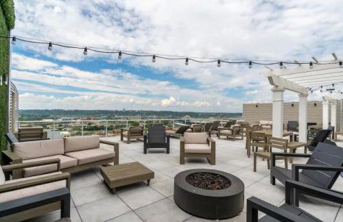 King Bed, Downtown Steps from Bengals & Reds, Minutes to OTR, TQL, HardRock - Foto 19