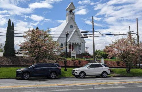 New Serene, Fun & Comfy Cabin- Covered Deck, Grill, Arcade - Foto 31