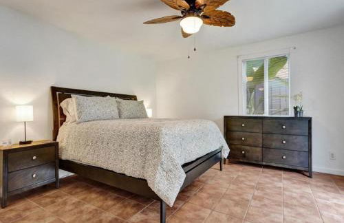 3 min. walk to Wilton Drive, pool and huge yard - Photo 12