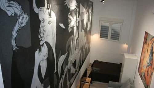 Golondrinas de Malaga "Apartamentos con mucho Arte" y terraza solarium en coliving - Photo 3