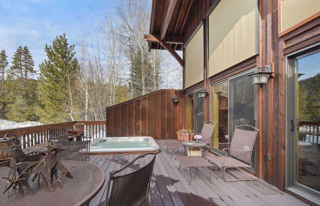 Wulf's Lodge at Olympic Valley Unwind in Hot Tub! - Photo 33