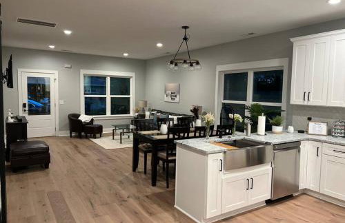 Brand New Luxury home 2022-Hot Tub-Pet Friendly - Foto 73